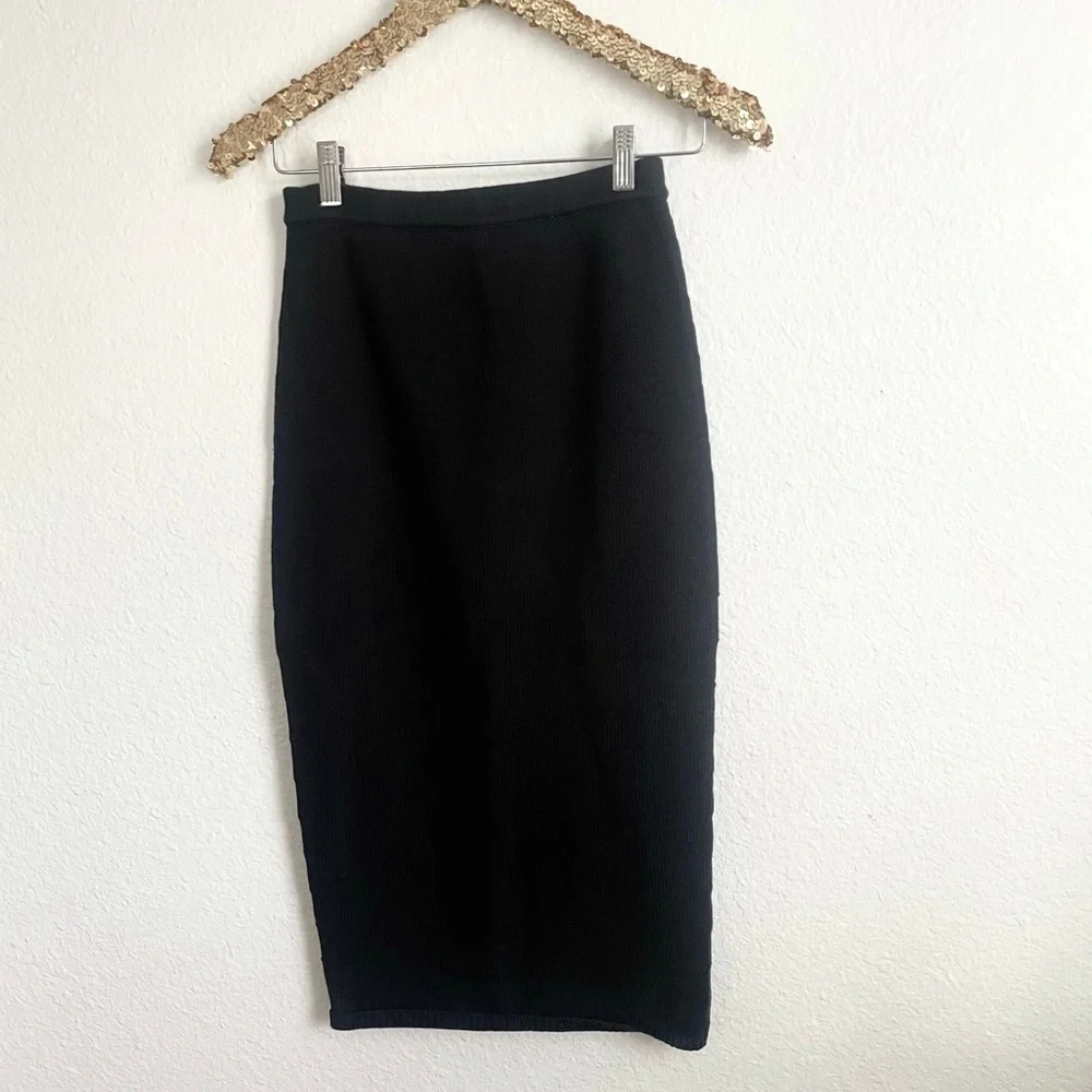 St. John Knit Pencil Skirt - Picture 6 of 8
